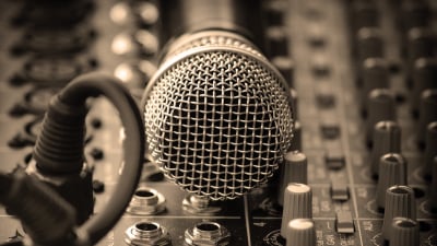 Microphone